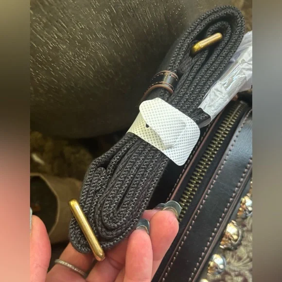 Authentic KURT GEIGER LONDON leather studs Eagle head zip top crossbody - Picture 10 of 15